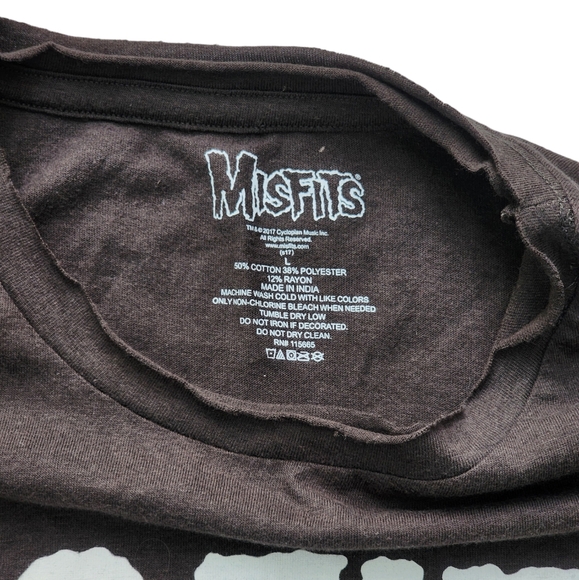 Hot Topic Misfits Pocket Tee - Picture 3 of 5